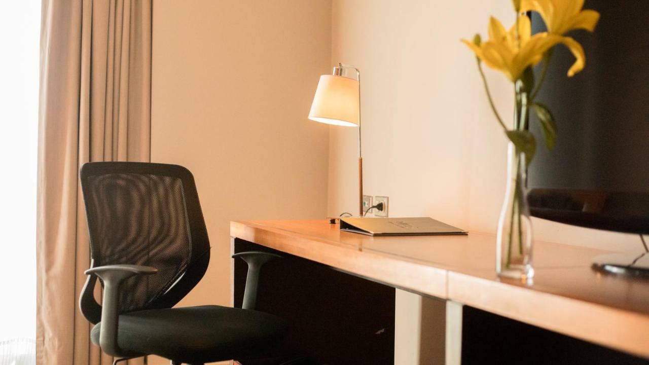Mds Hotel Калама Экстерьер фото A typical office at the University of Westminster